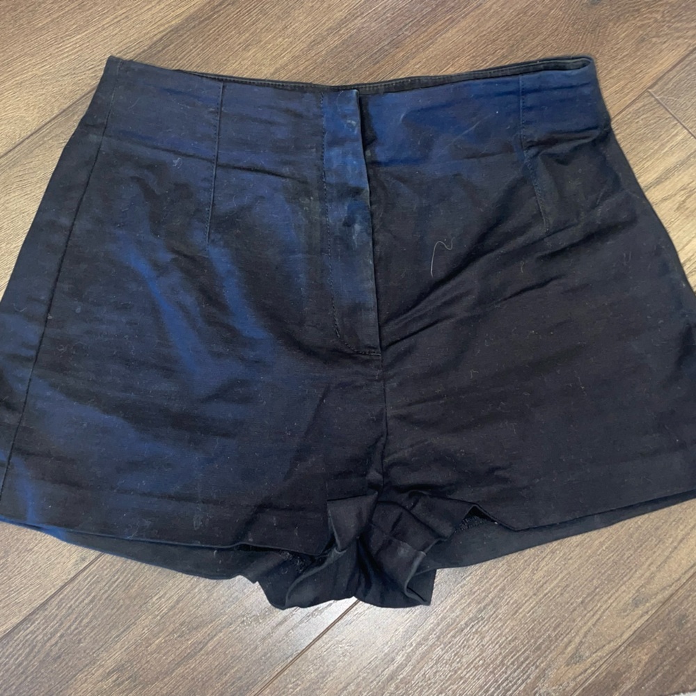 Aritzia Black Shorts